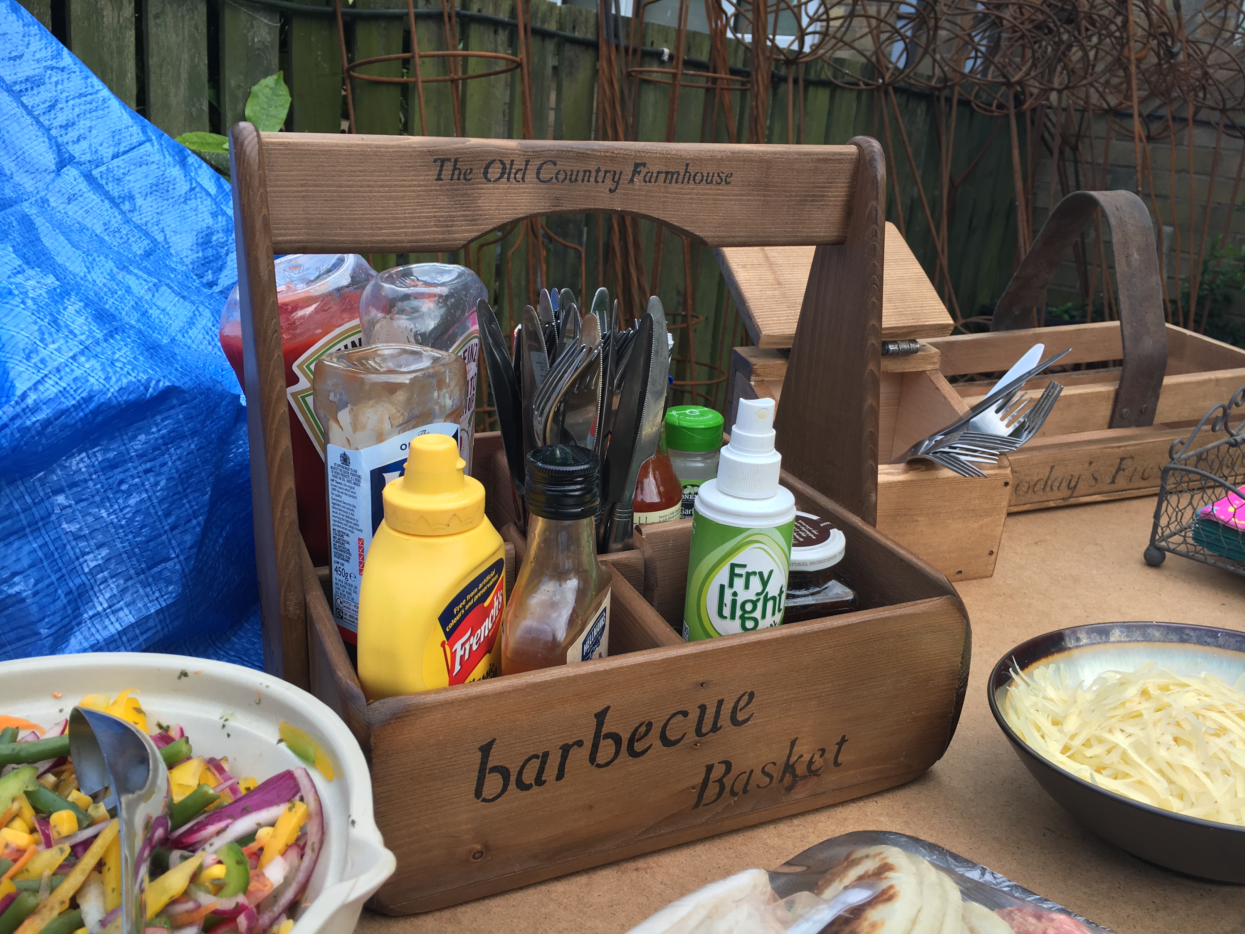 BBQ Barbecue Caddy/Basket/Box Cutlery & Sauce Holder,Napkin Holder